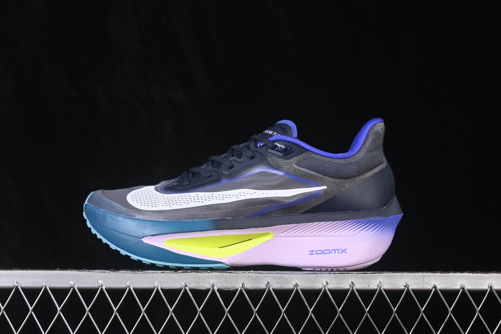 Nike Zoom Fly 6 Lightweight Responsive Carbon Plate Running Shoes - FN8454-403