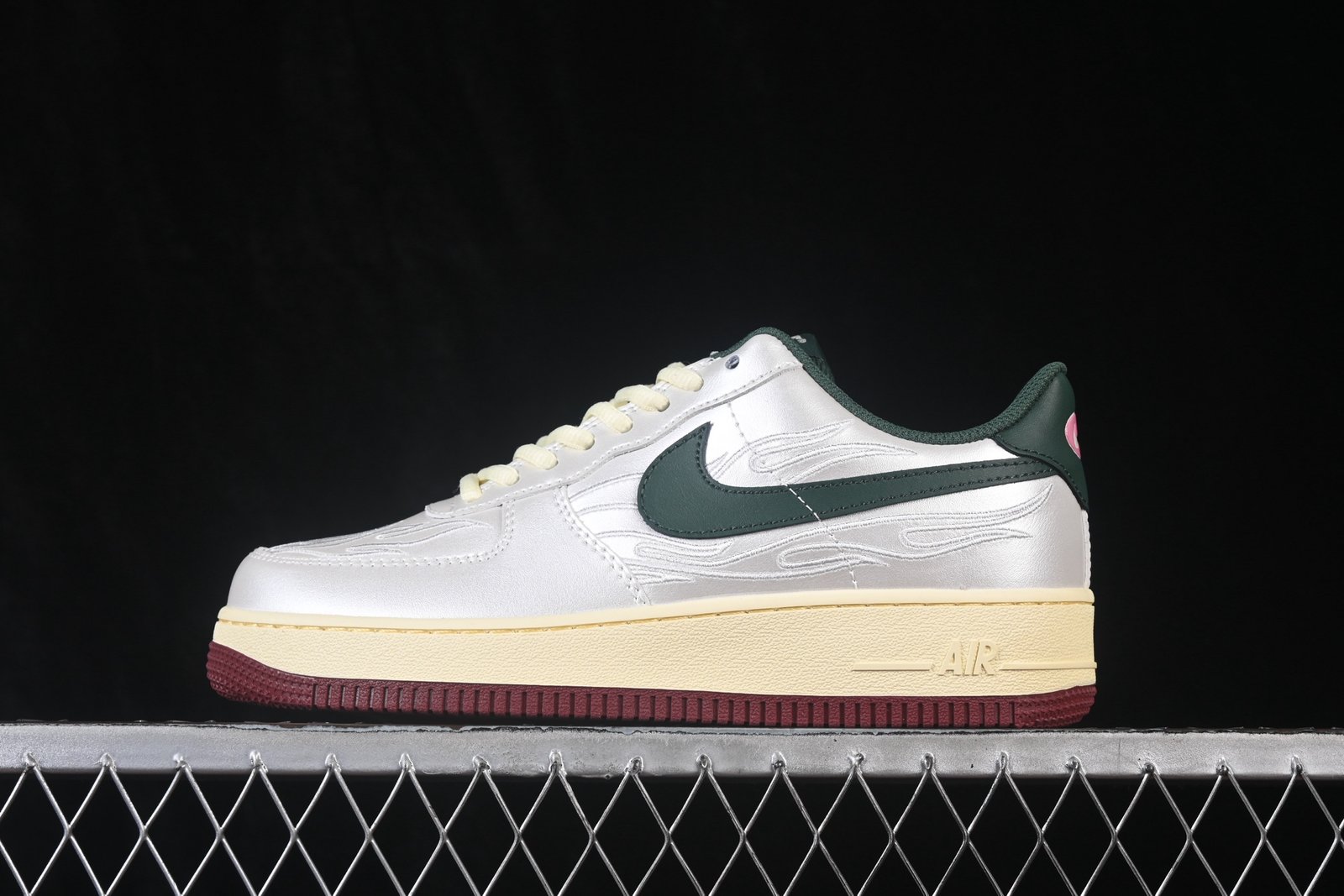 Nike Air Force 1 '07 Low - IR5896-030 - Classic White Green Low-Top Sneakers