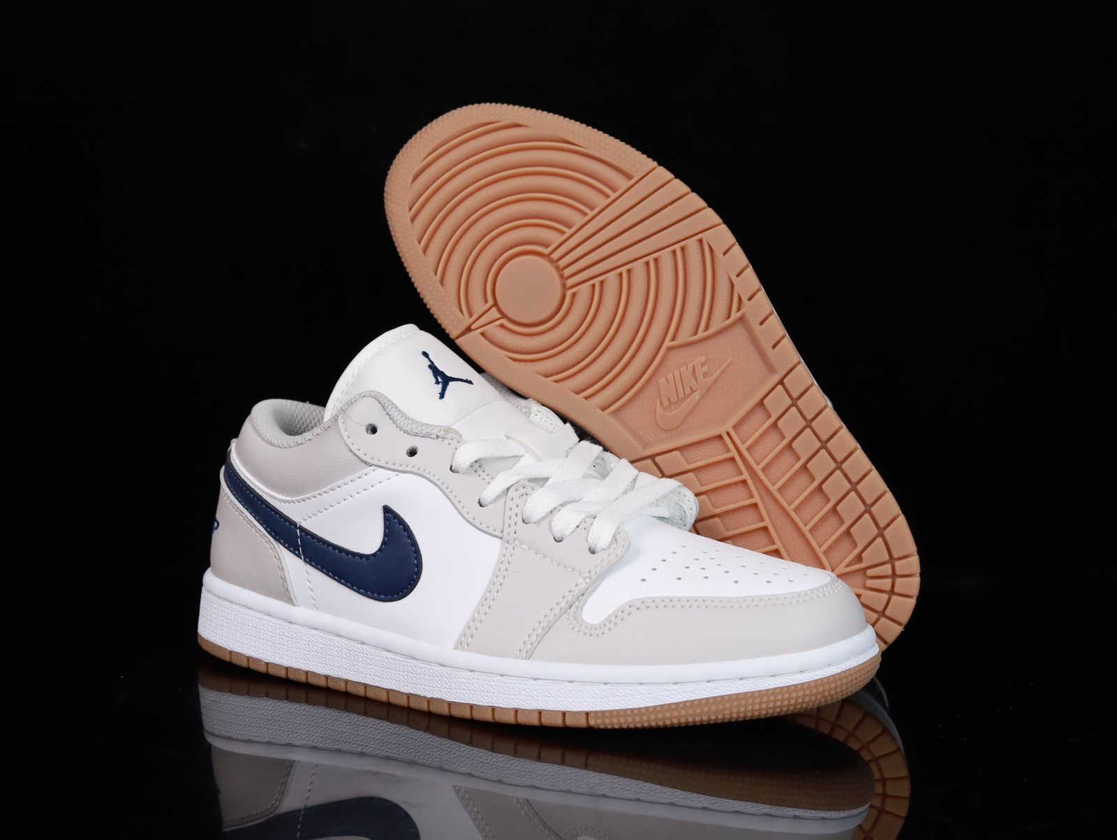 Air Jordan 1 Low 'True Blue' 553558-146 Premium Leather Fashion Sneakers