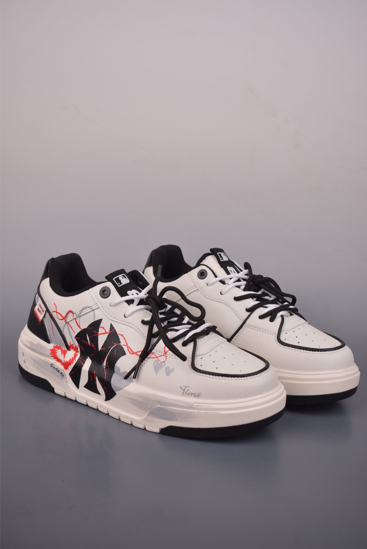 MLB Big Ball Chunky Liner Graffiti Print Sneakers - White/Black - 3ASXCA12N2722