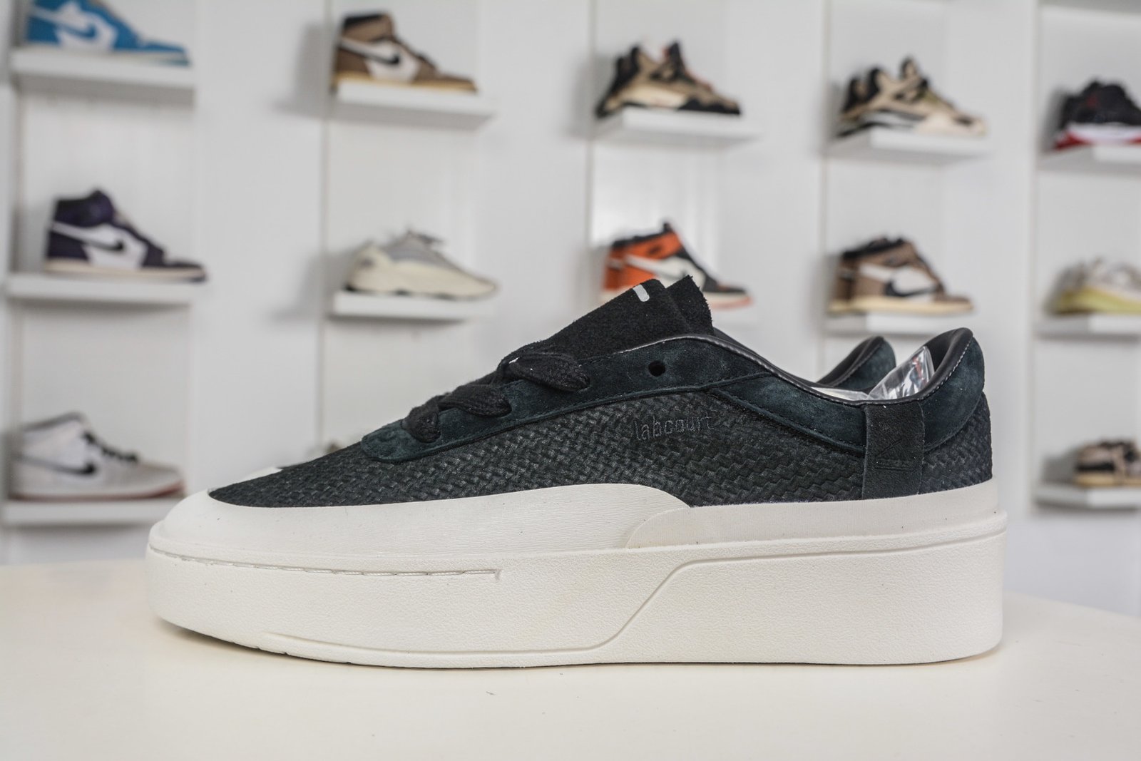 Adidas Labcourt Low-Top Suede Casual Sneakers FOG Essential Style KJ4572