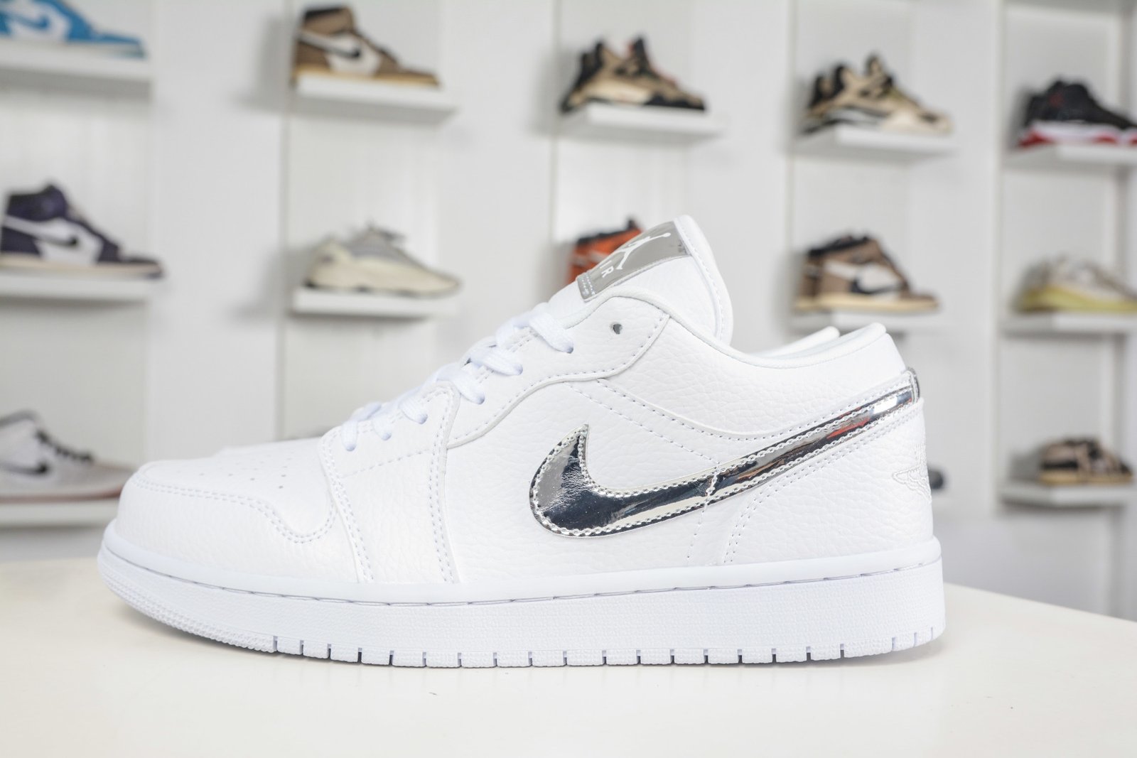 Nike Air Jordan 1 Low 'Silver' White/Metallic Silver - IQ9381 100