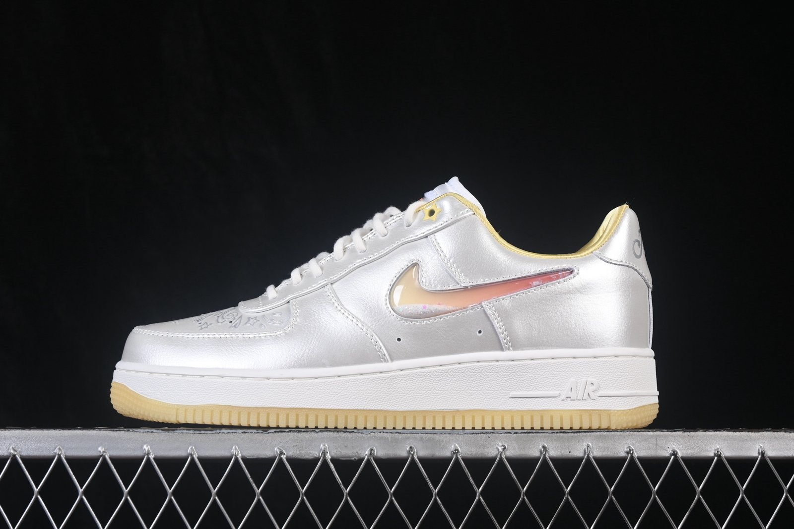 Nike Air Force 1 '07 Low Collaboration Sneakers - White IR8218-118