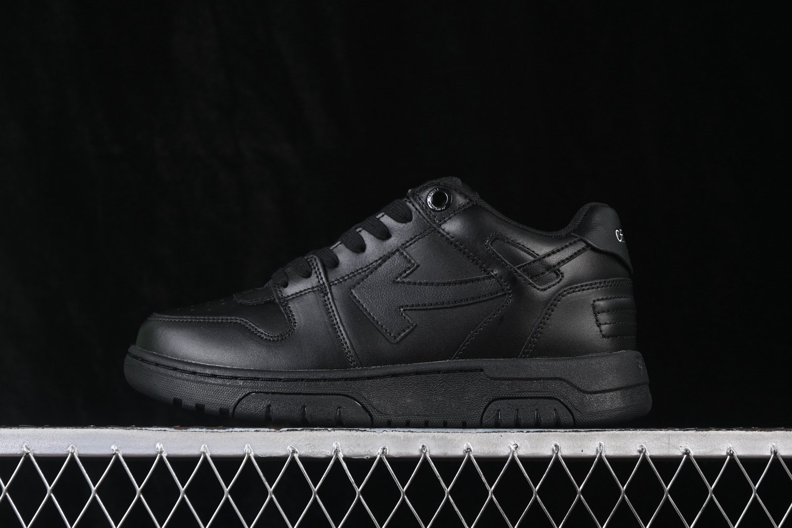 Off-White Out Of Office Low-Top Fashion Sneakers - All Black