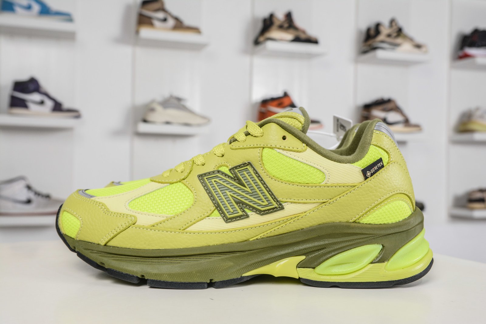 New Balance M2010 Retro Mesh & Suede Lifestyle Running Shoes U2010RLC