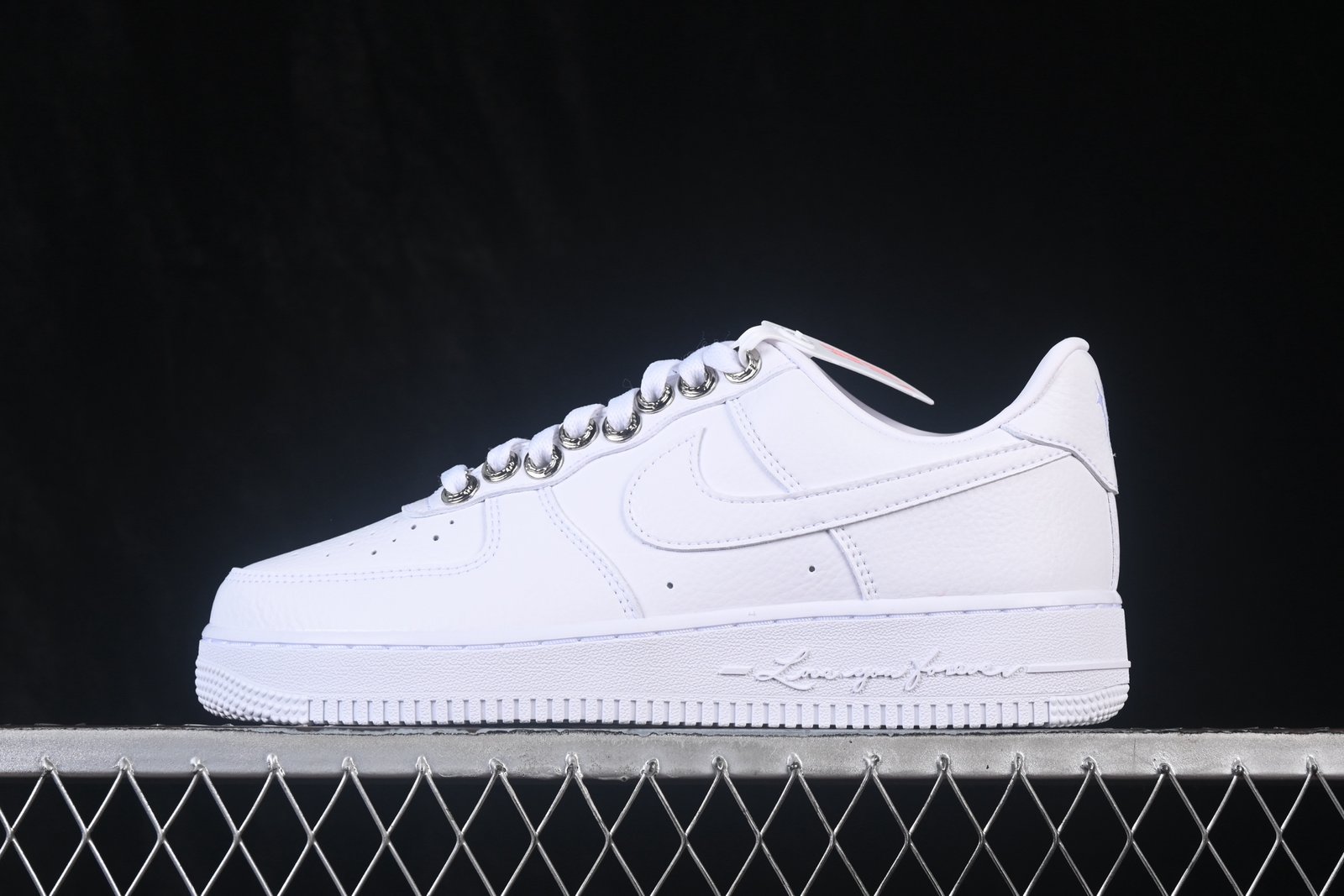 Nike Air Force 1 '07 Low Classic White Sneakers CZ8065-100