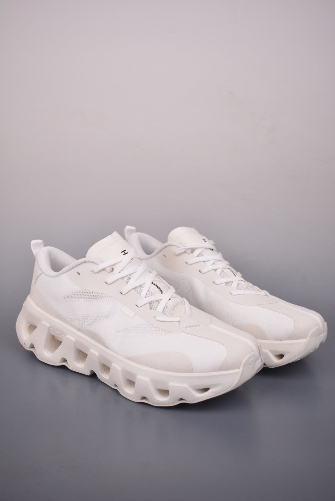 On Running Cloudswift K-Tech 1 Urban Tech Performance Running Shoes - 3ME100548442332