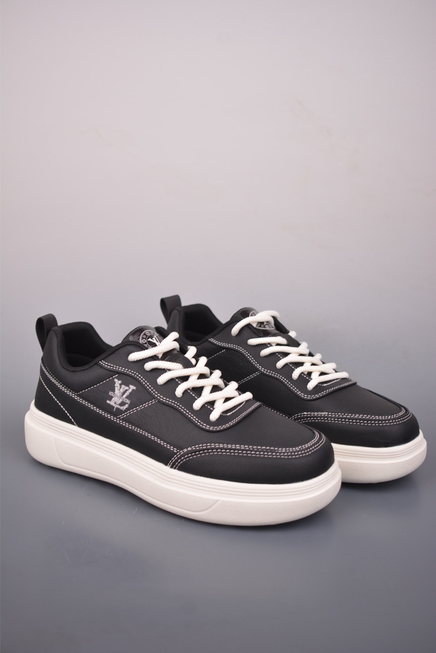 Louis Vuitton LV Trainer Sneaker Low Classic White Leather Casual Basketball Shoes 202604011115