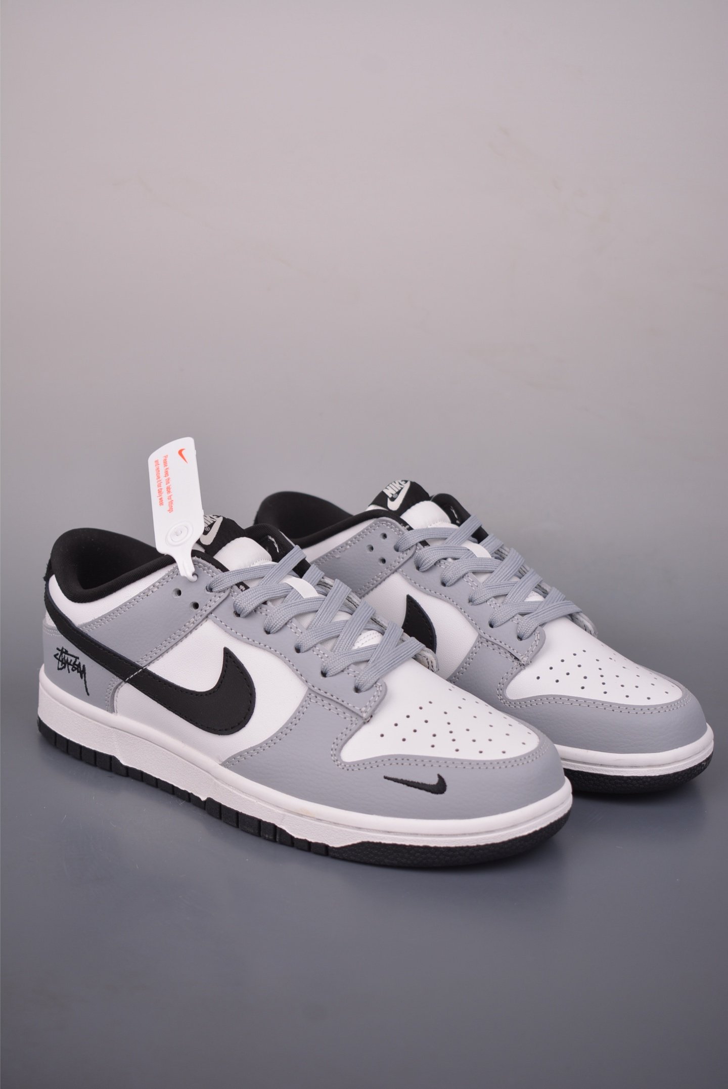 Nike SB Dunk Low x Stüssy Collaboration Premium Sneaker - TX1688 0232226