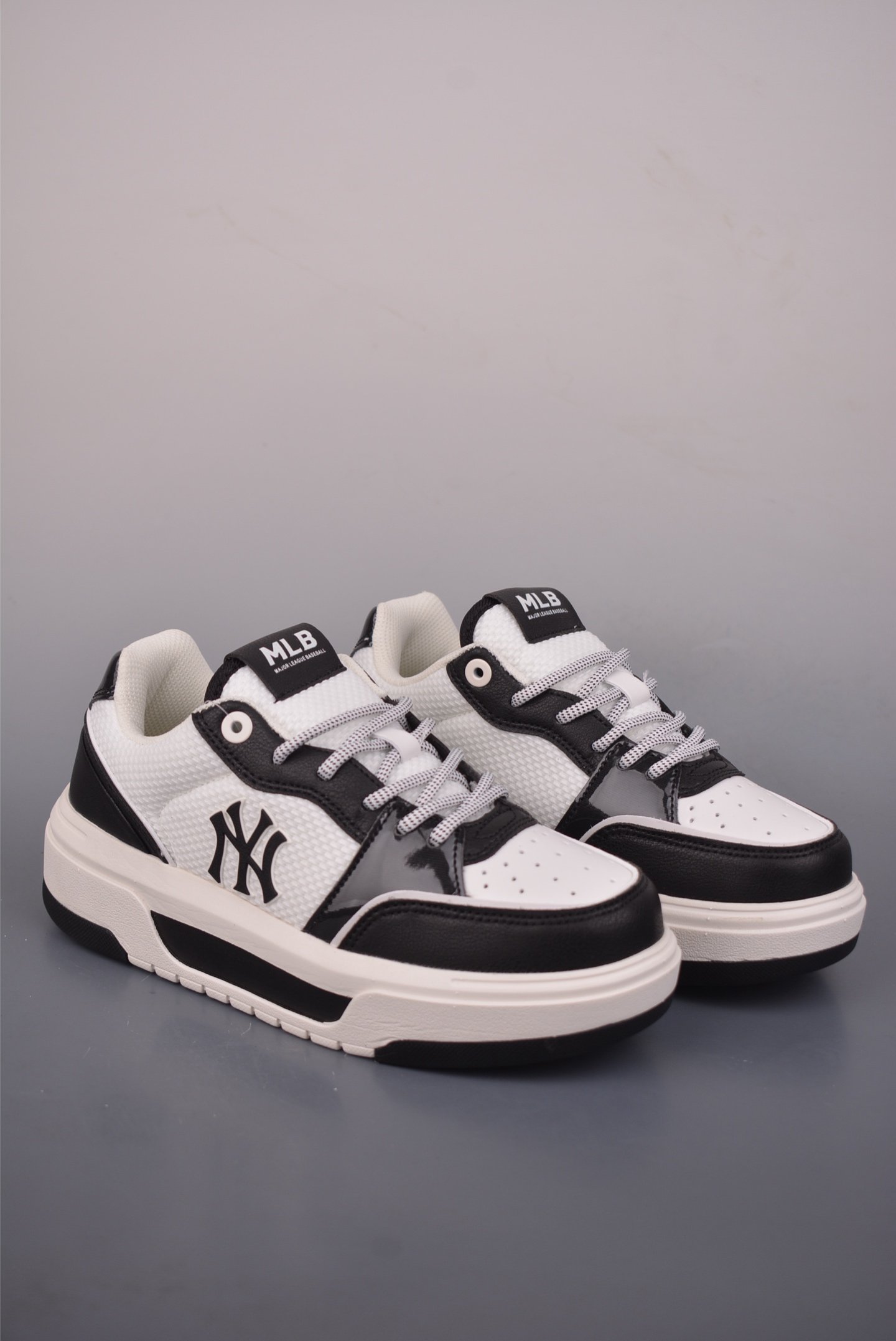 MLB Chunky Liner Fresh New York Yankees Retro Platform Sneakers Millennium Aesthetic 3ASXM076N2722