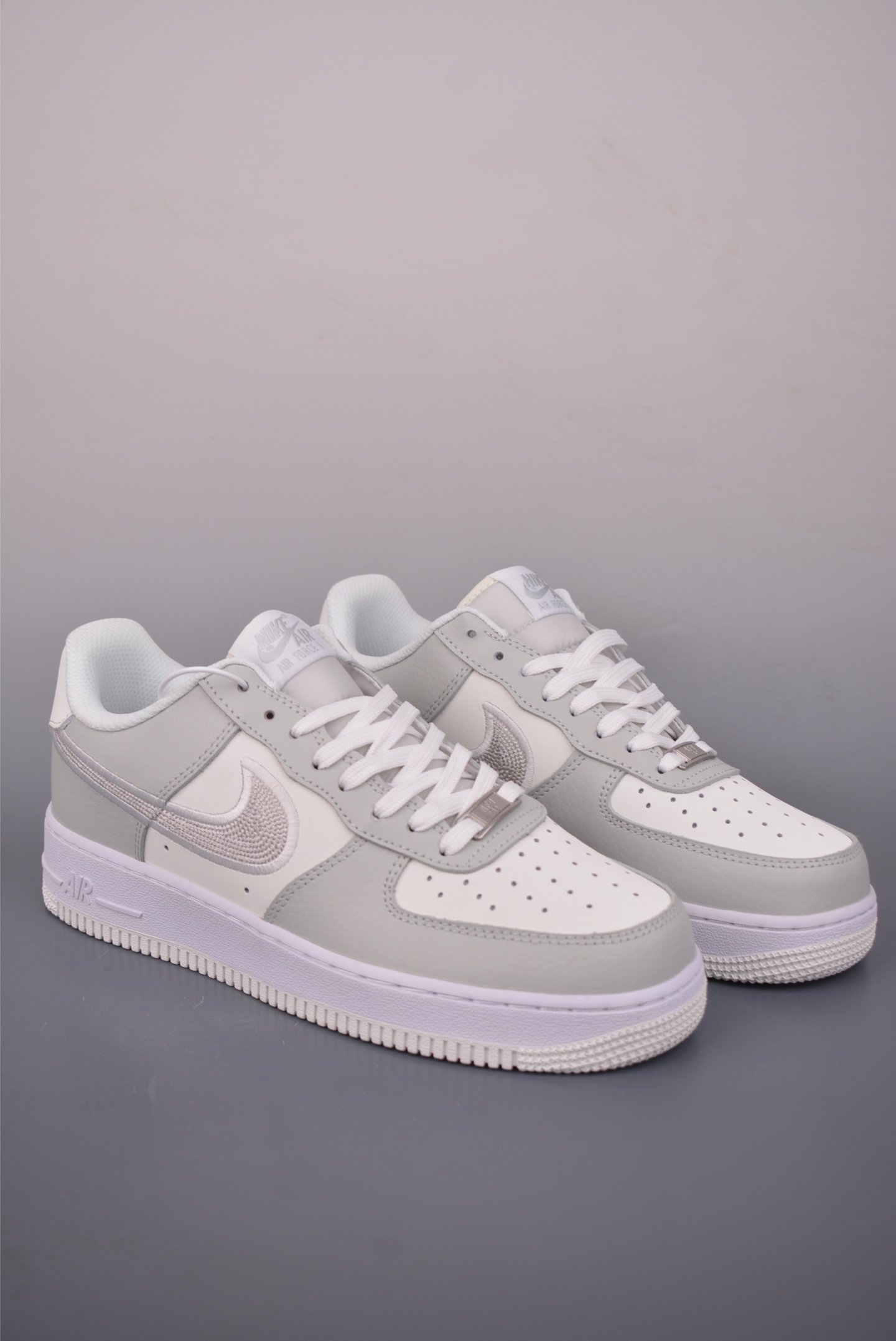 Nike Air Force 1 Low Classic White Sneakers IB8842