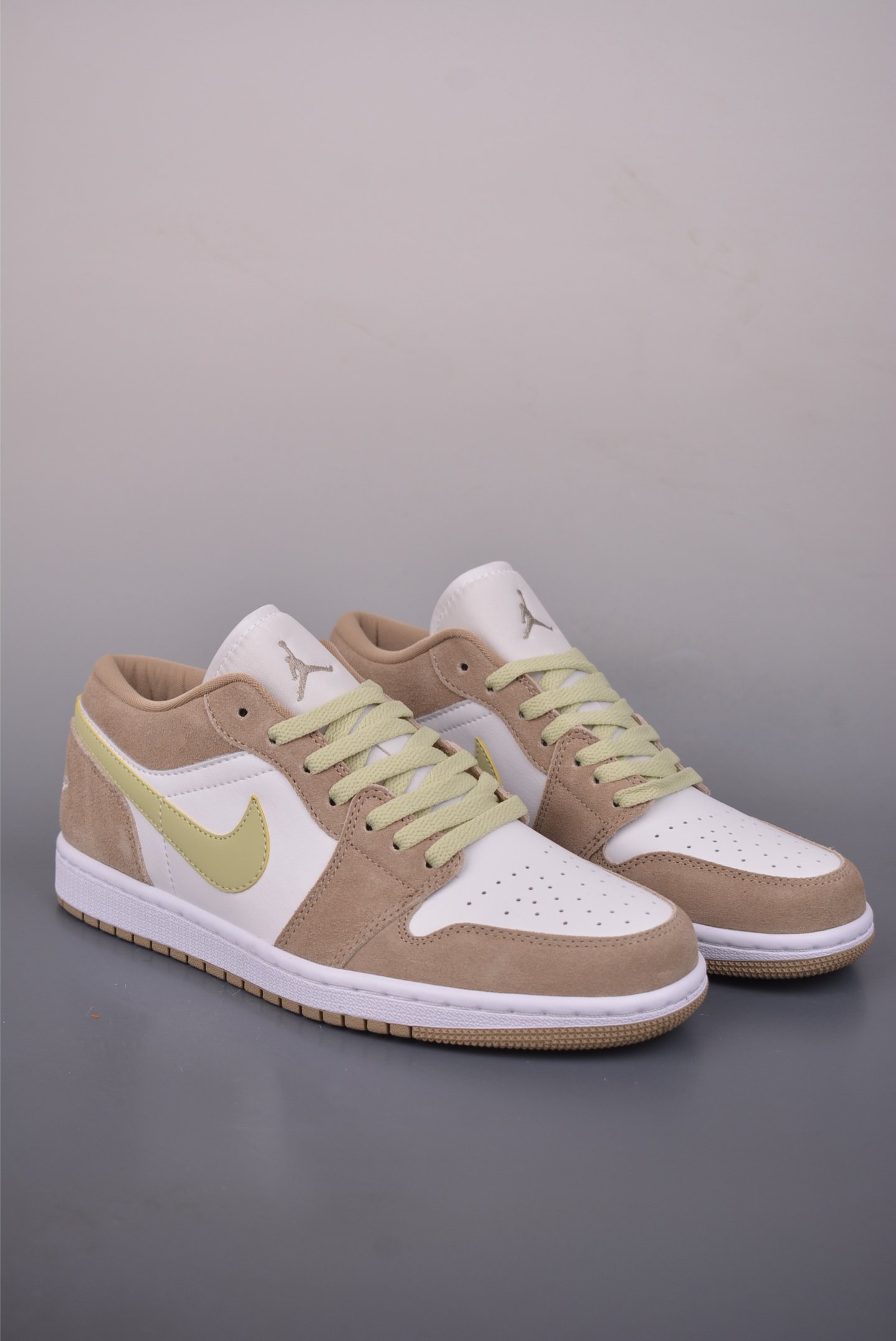 Air Jordan 1 Low 'Light Brown White' - Premium Leather Sneakers - DC0774-204