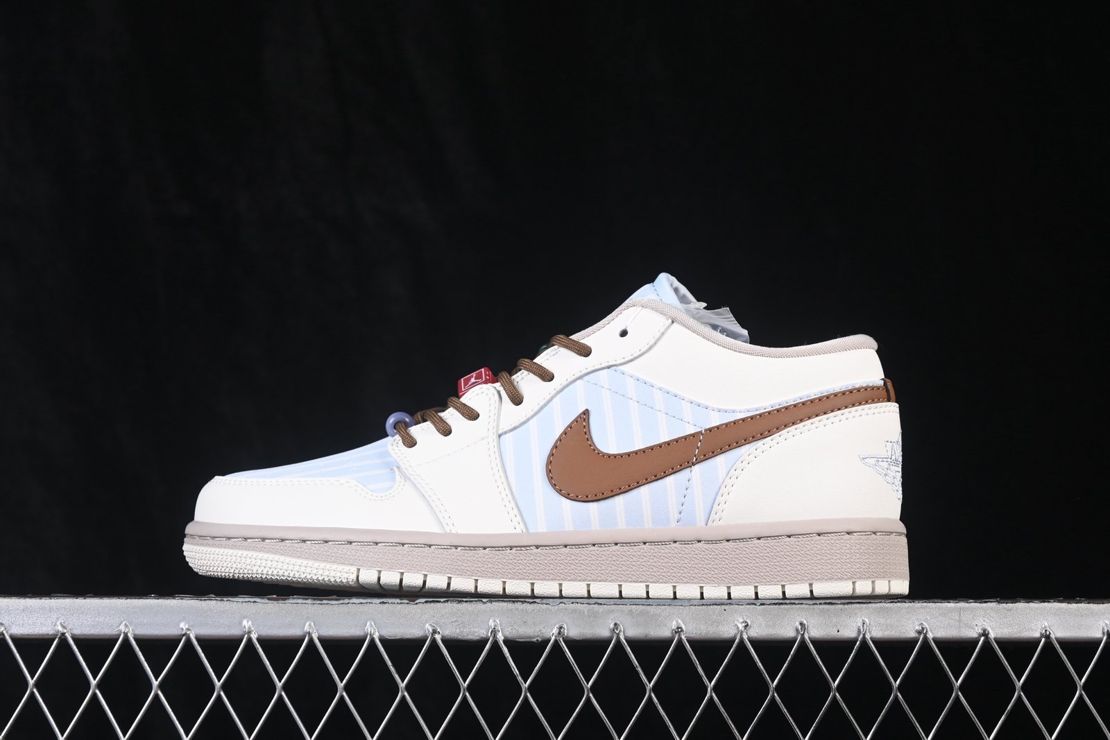 Air Jordan 1 Low Retro Lifestyle Basketball Shoes IR7553-422