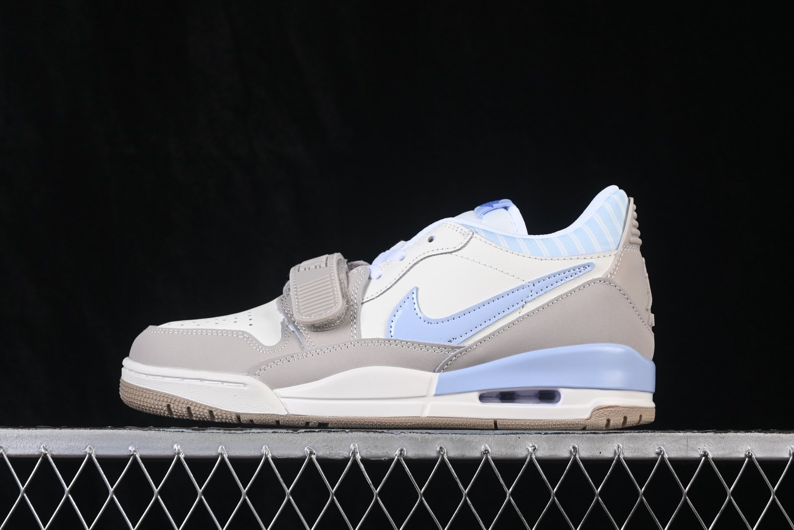 Air Jordan Legacy 312 Low IR7563-141 Hybrid Lifestyle Sneakers