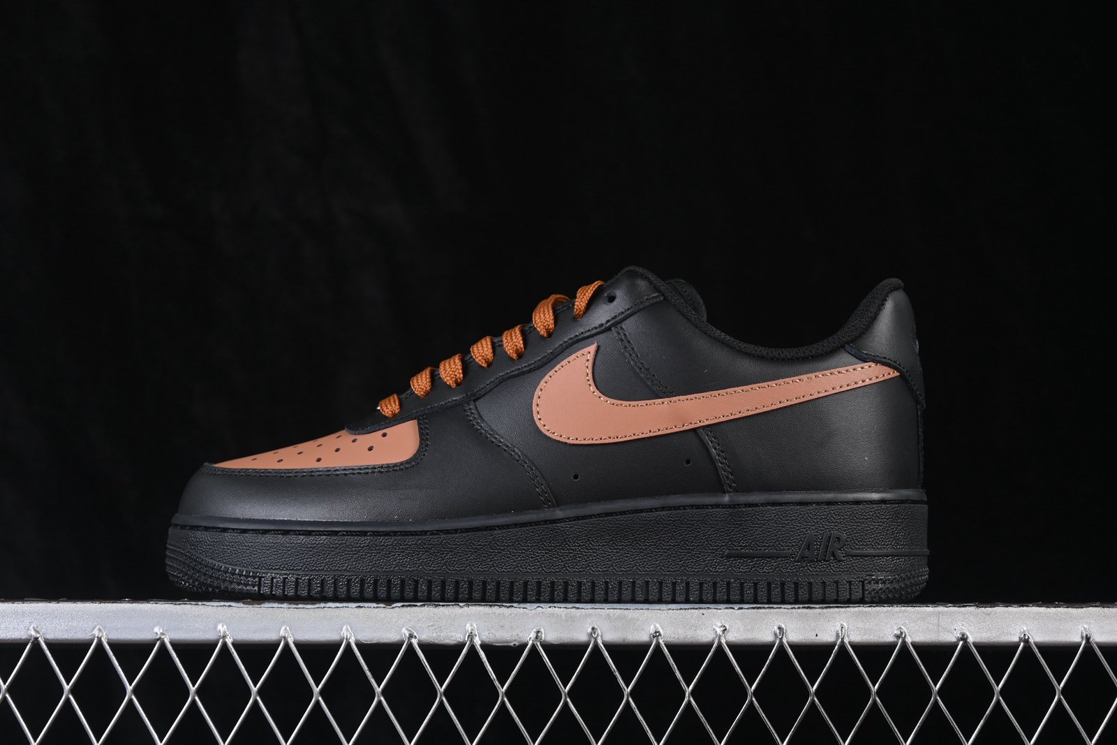 Nike Air Force 1 '07 Low Classic Sneakers - FV5951-001