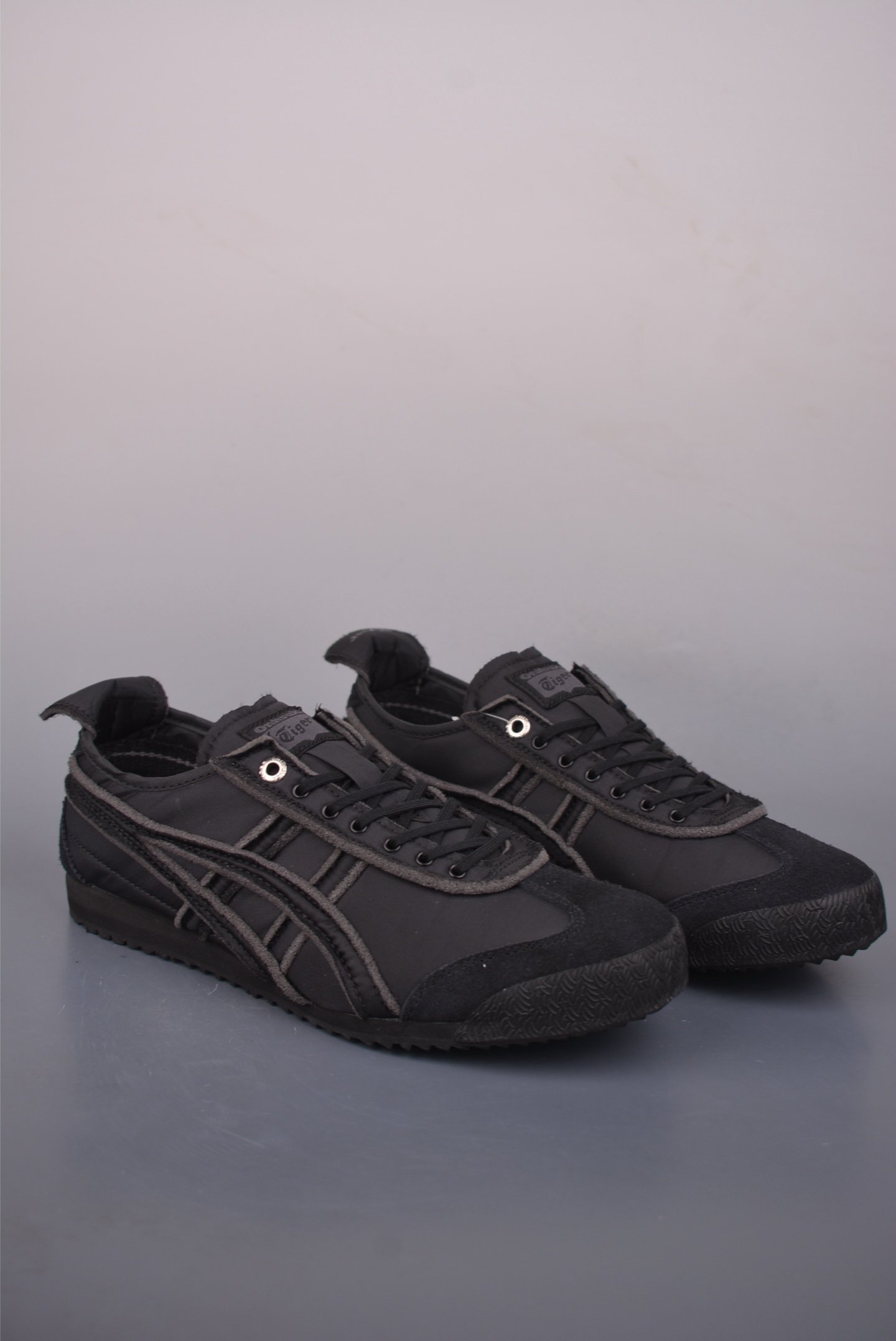 Asics Onitsuka Tiger MEXICO 66 NM Premium Leather Sneakers - 1183C115