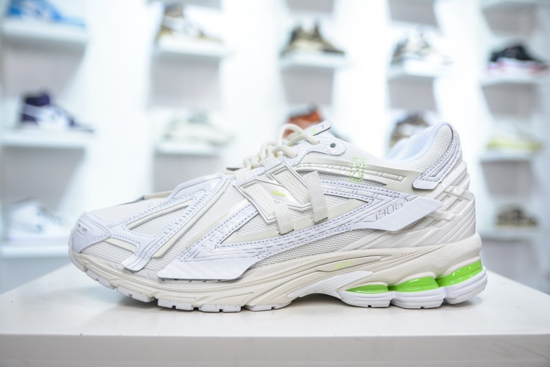 New Balance 1906R Vintage Metallic Silver Cream Mesh Running Shoes - U1906AE