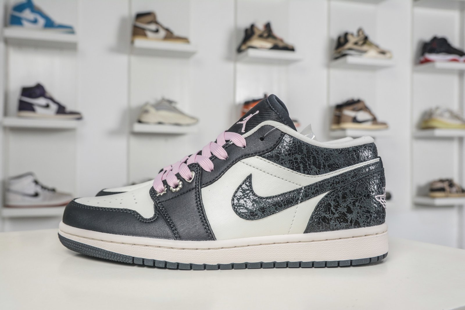 Air Jordan 1 Low 'Carbon Black' II0595-001 Premium Leather Casual Board Shoes