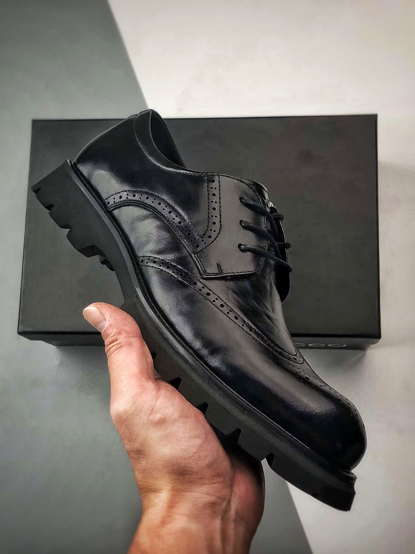 ECCO Men's City London Genuine Leather Brogue Wingtip Business Dress Shoes - 636672