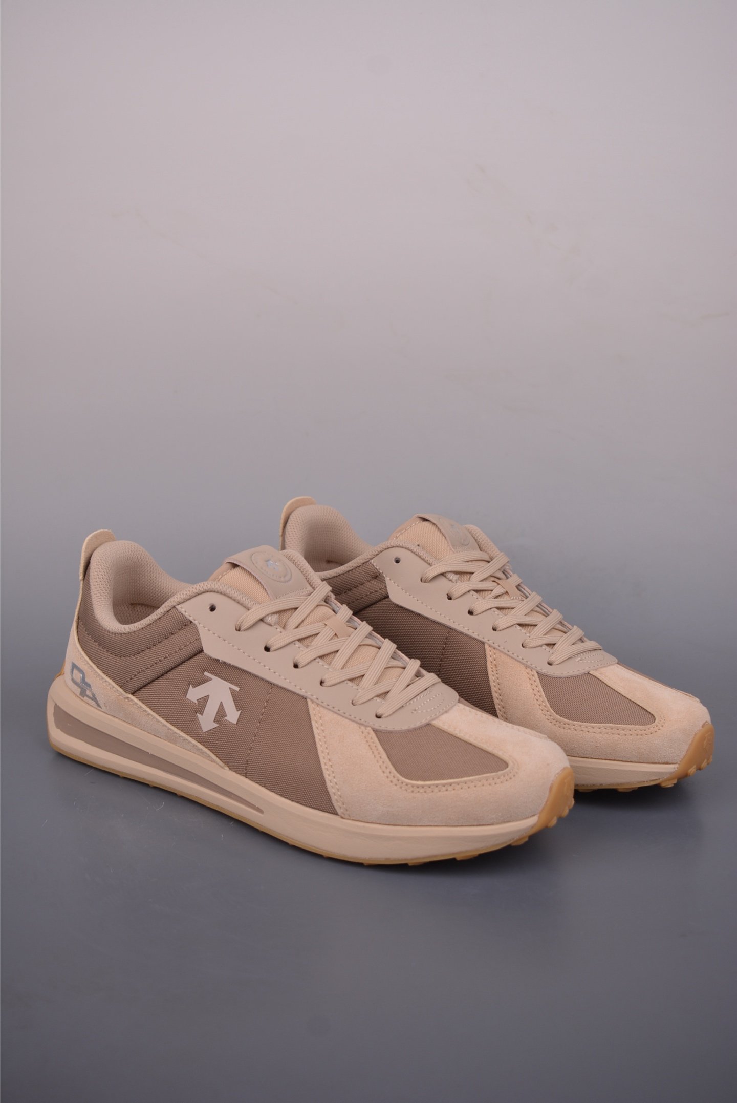 Descente CHRON TRAINER Retro Leather Low-Top Casual Sneakers - D5231LSN153633