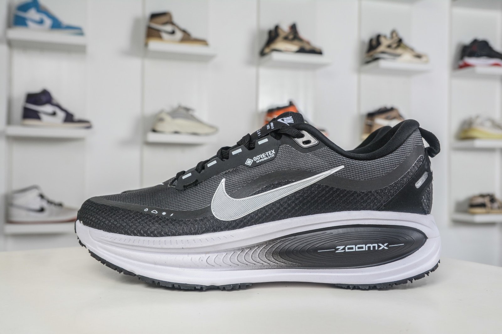 Nike Vomero 18 ZoomX Gore-Tex "Black/White" Waterproof Cushioned Running Shoes HQ7001-002