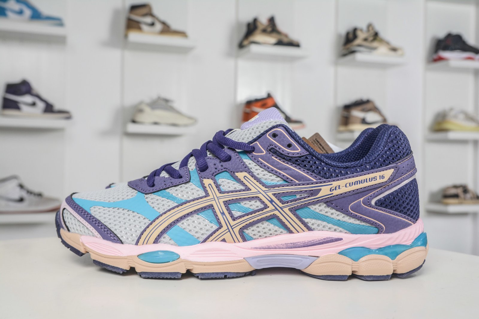 Asics Gel-Cumulus 16 Retro Breathable Cushioned Running Shoes - 1203A733 100