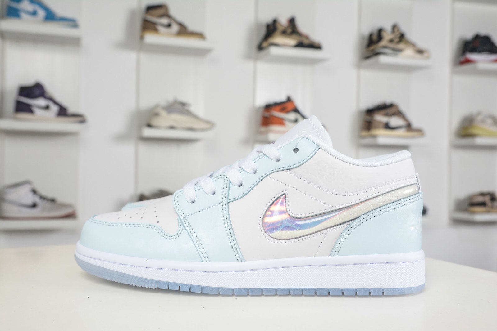 Air Jordan 1 Low 'Glacier Blue' Premium Leather HJ3481-491 Casual Skate Shoes