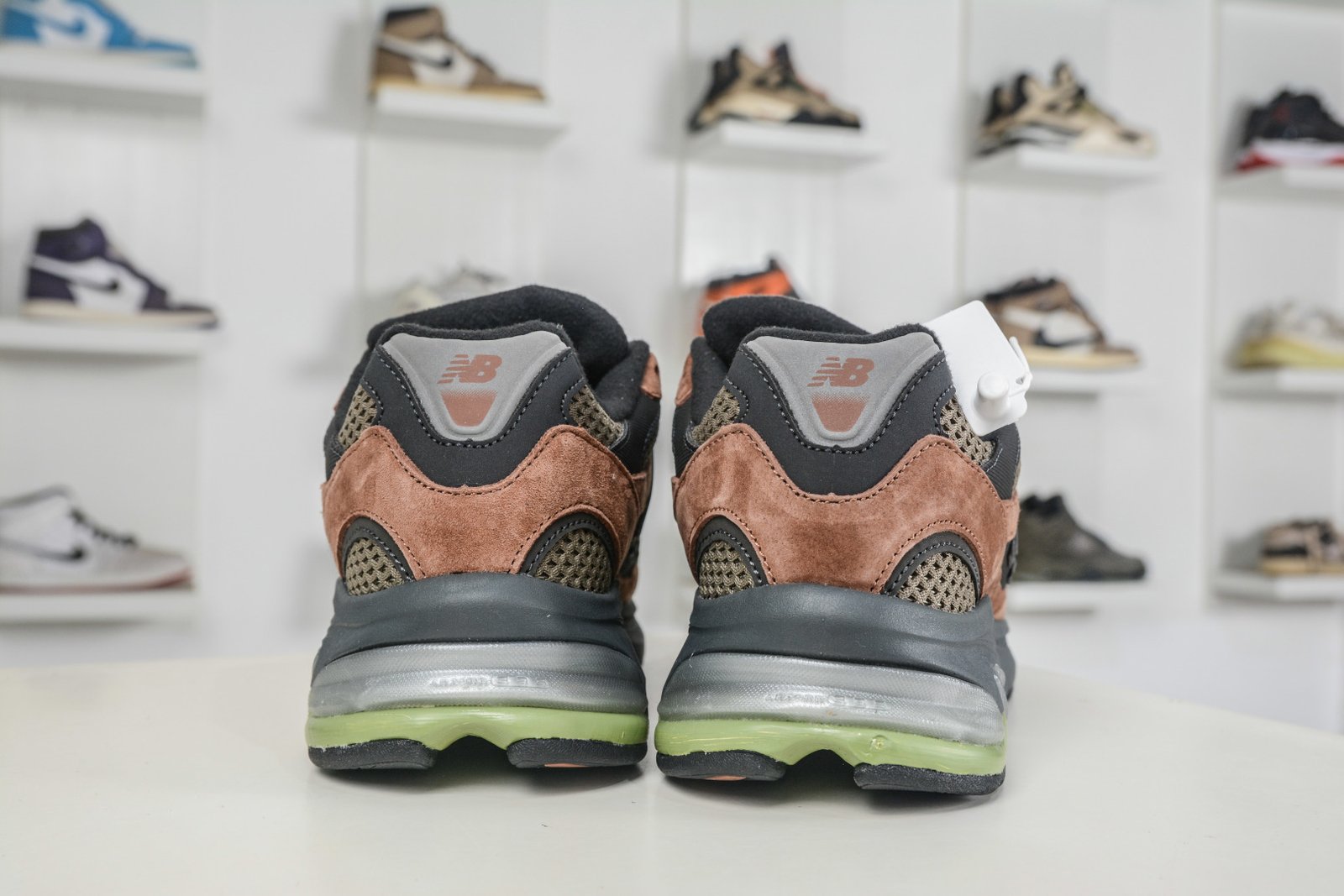 New Balance M2010 Retro Daddy Style Mesh Running Shoes - U2010BRN